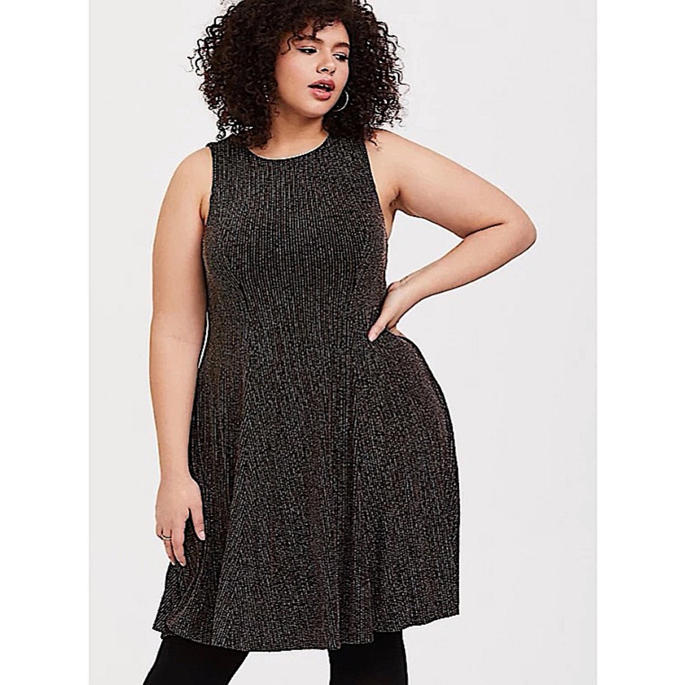 New black and gold shimmer Torrid dress with pockets size 4